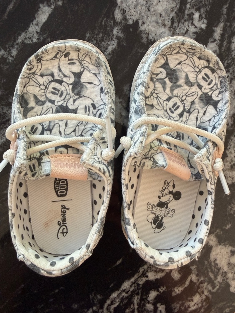 Minnie Mouse hey dude loafers for toddler girl in black and white - Picture 2 of 9
